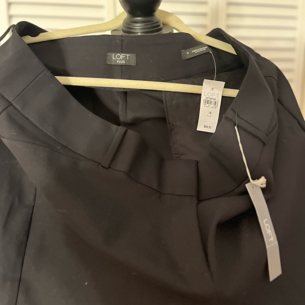 Ann Taylor Loft - Marisa Skinny Black Pants - Size 18 Plus.